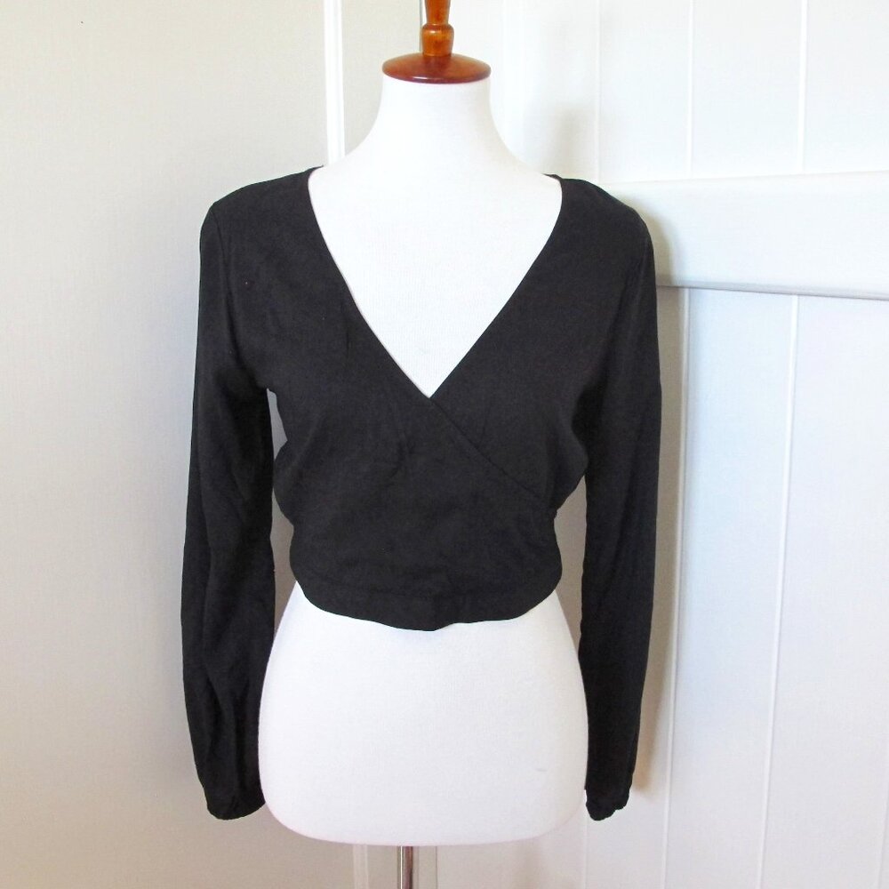 Hollister | Cropped Long Sleeve Smocked Back Hem